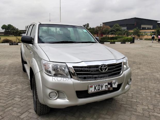 Toyota Hilux 2009 Silver
