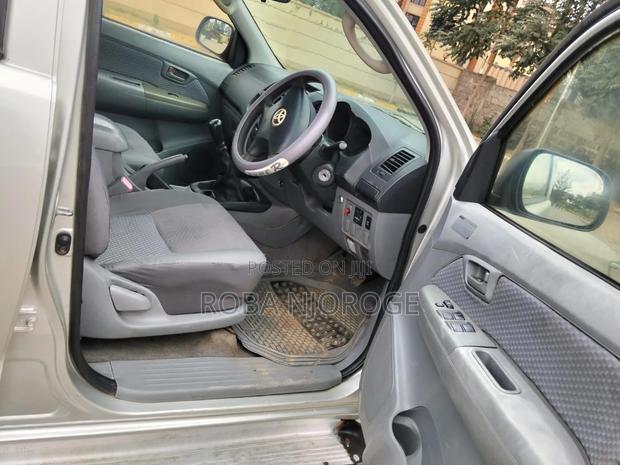 Toyota Hilux 2009 Silver