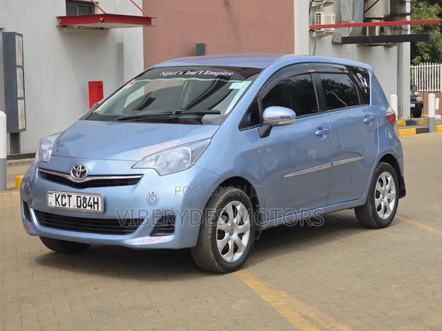 Toyota Ractis 2011