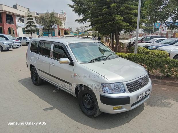 Toyota Succeed 2013 Silver