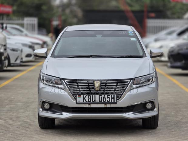 Toyota Premio 2020 Silver