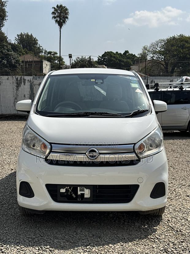 Nissan Dayz 2018 White