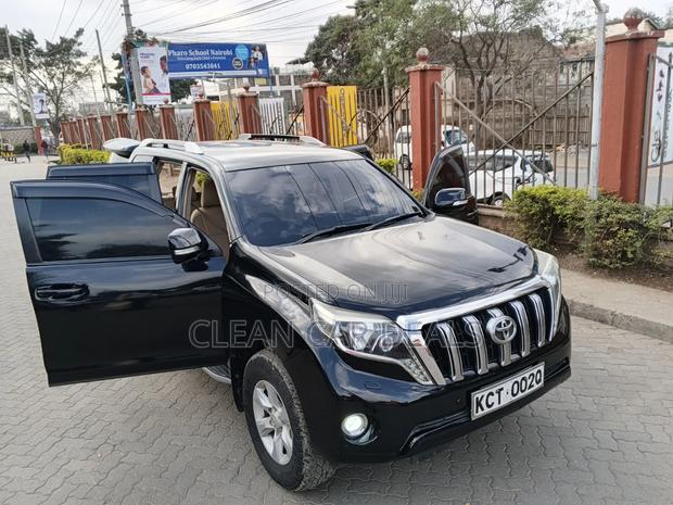 Toyota Land Cruiser Prado 2011 Black
