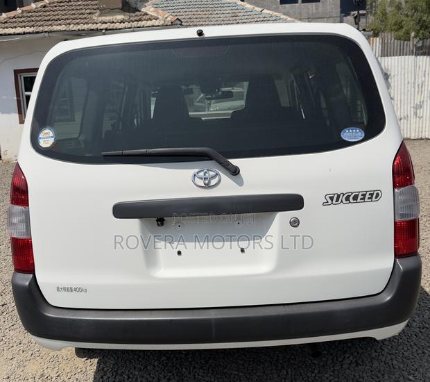 Toyota Succeed 2020 White