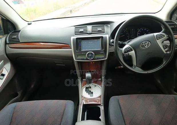 Toyota Premio 2014 White