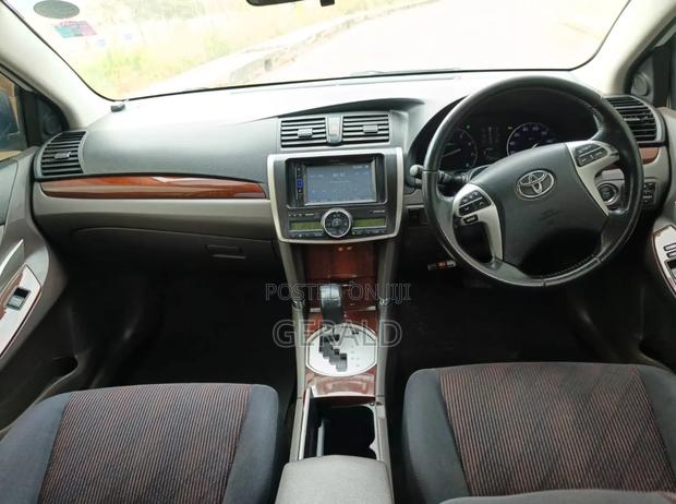 Toyota Premio 2014 Pearl