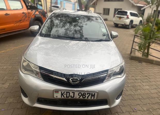 Toyota Corolla Fielder 2015 Silver