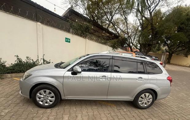 Toyota Corolla Fielder 2015 Silver
