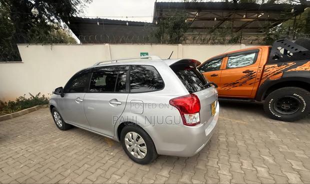 Toyota Corolla Fielder 2015 Silver