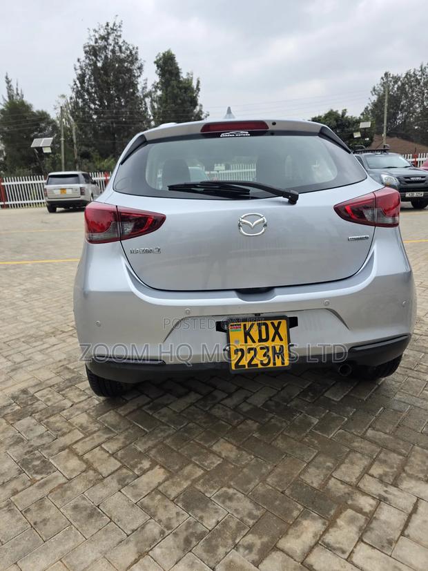Mazda 2 2019 Silver