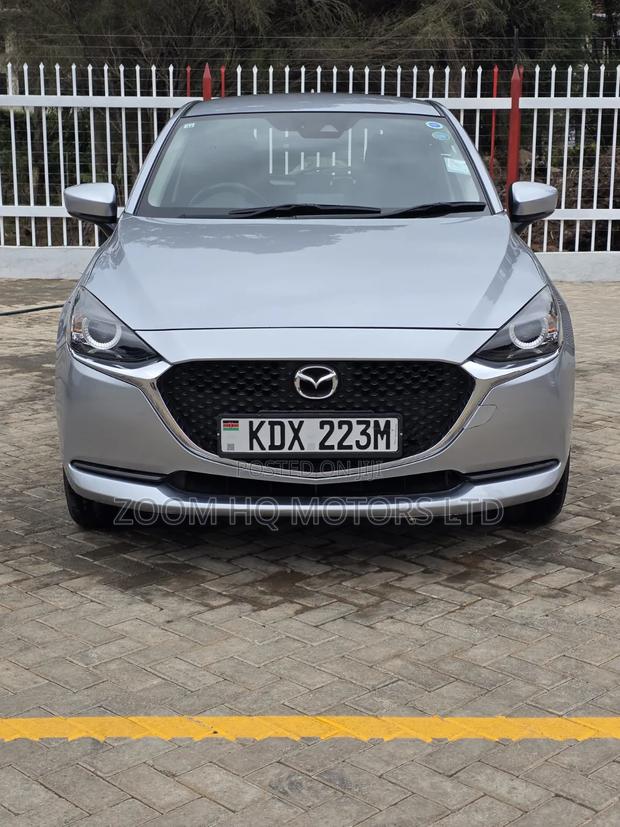 Mazda 2 2019 Silver