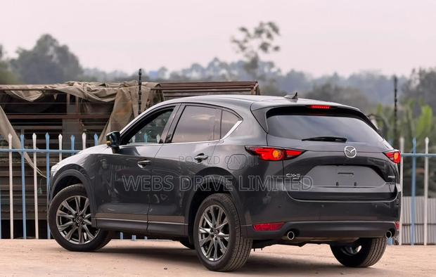 Mazda CX-5 2020 Gray