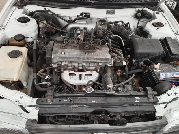 Toyota Corolla 2002 White