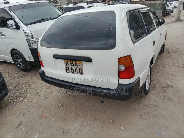 Toyota Corolla 2002 White