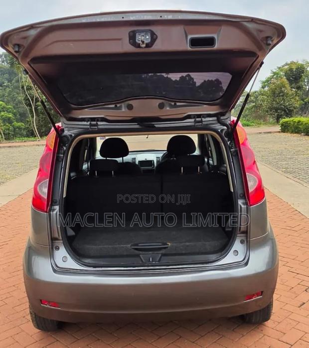 Nissan Note 2010 Gray