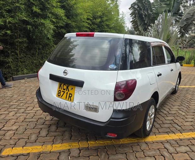 Nissan Advan 2010 White