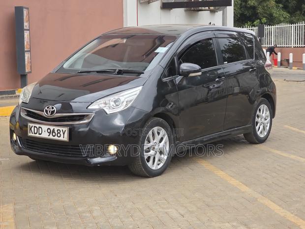 Toyota Wish 2014 Black