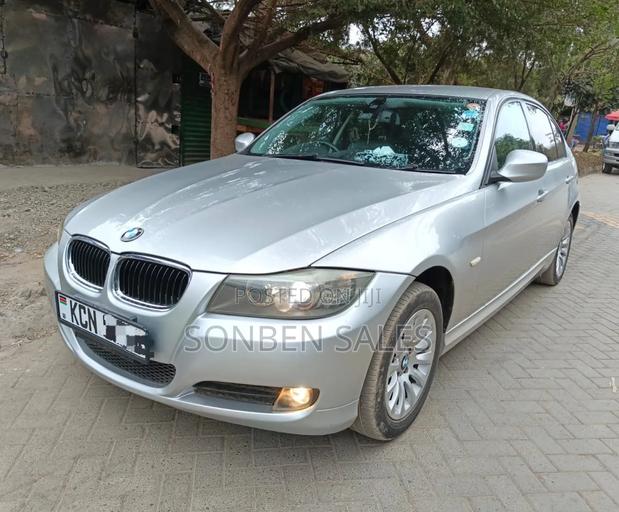 BMW 320i 2011 Silver