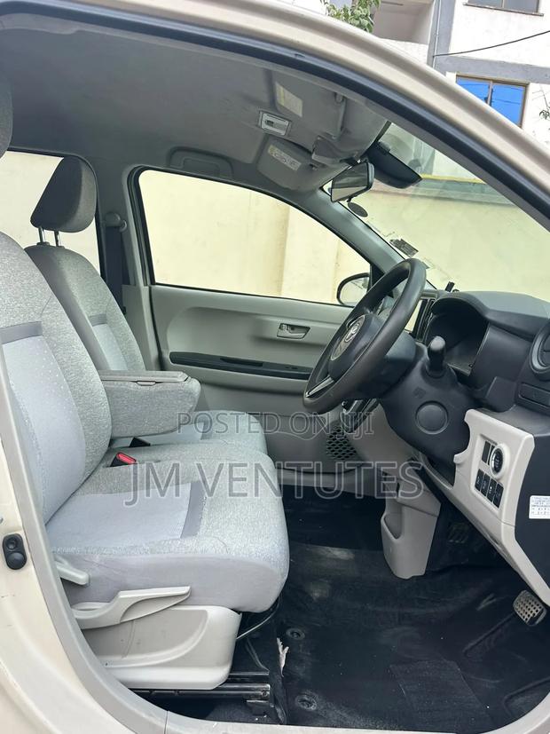 Toyota Passo 2018 Beige