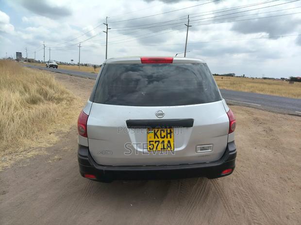 Nissan Advan 2009 Gray