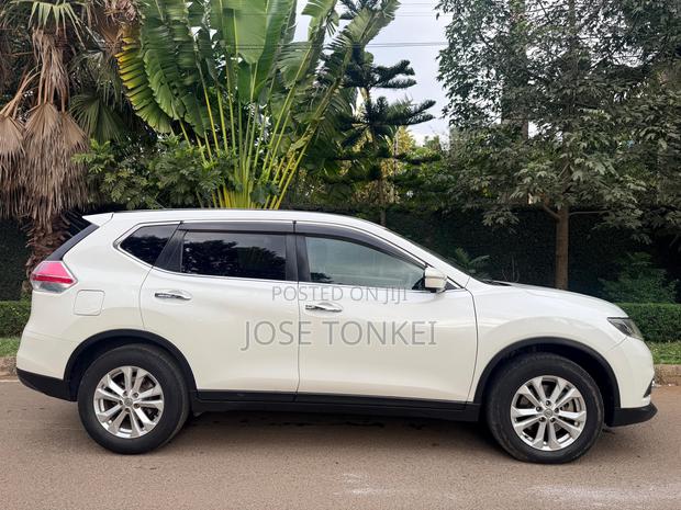 Nissan X-Trail 2.0 Petrol FWD 2015 White