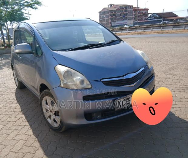 Toyota Ractis 2008 Blue