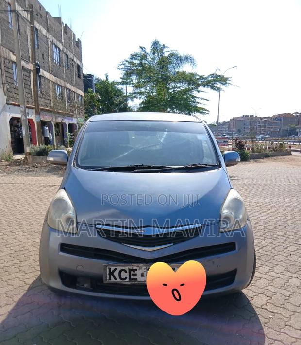 Toyota Ractis 2008 Blue