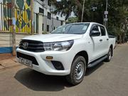 Toyota Hilux 2018 White for sale