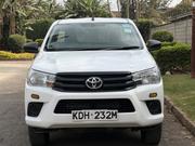 Toyota Hilux 2022 White for sale