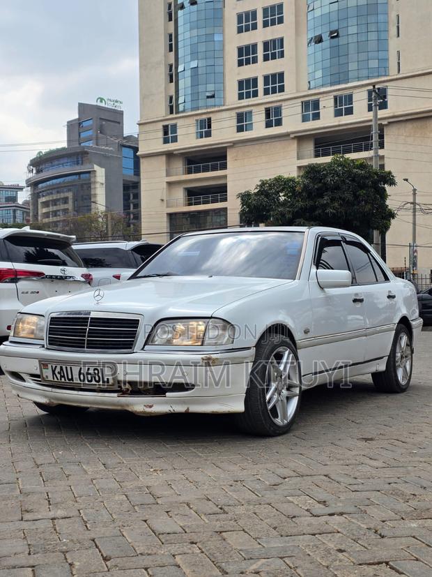 Mercedes-Benz C280 2006 White