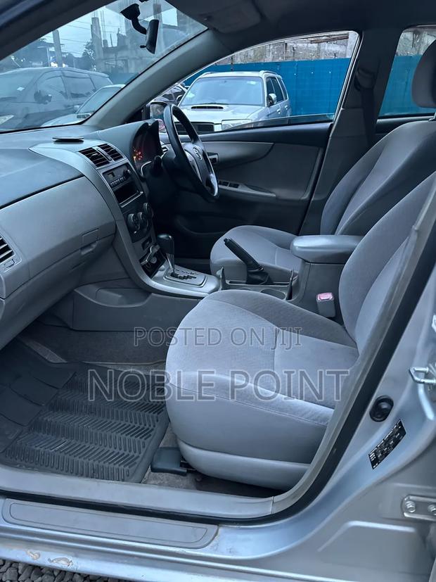 Toyota Axio 2010 Silver