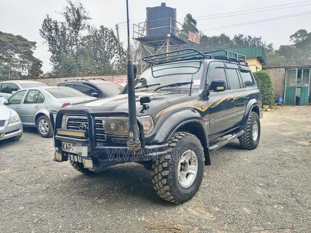 Toyota Land Cruiser 1999 Black