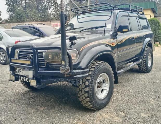 Toyota Land Cruiser 1999 Black