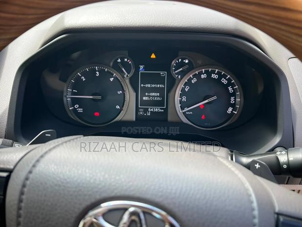 Toyota Land Cruiser Prado 2021