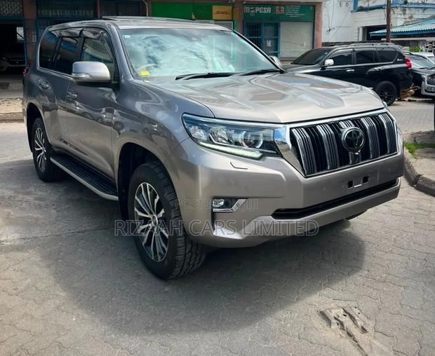 Toyota Land Cruiser Prado 2021