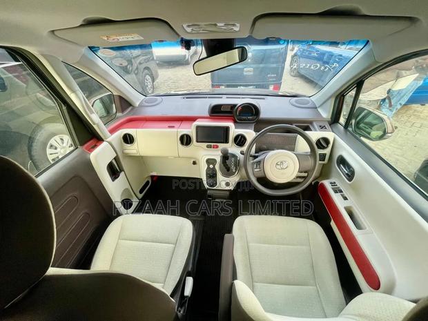 Toyota Porte 2019 Brown