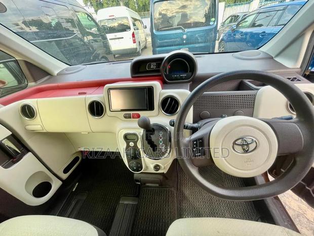 Toyota Porte 2019 Brown