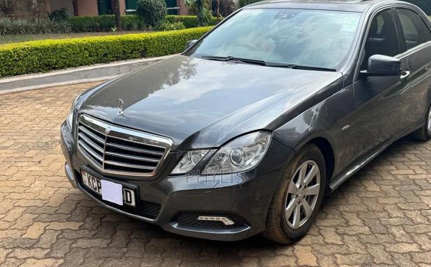 Mercedes-Benz E250 2010 Gray