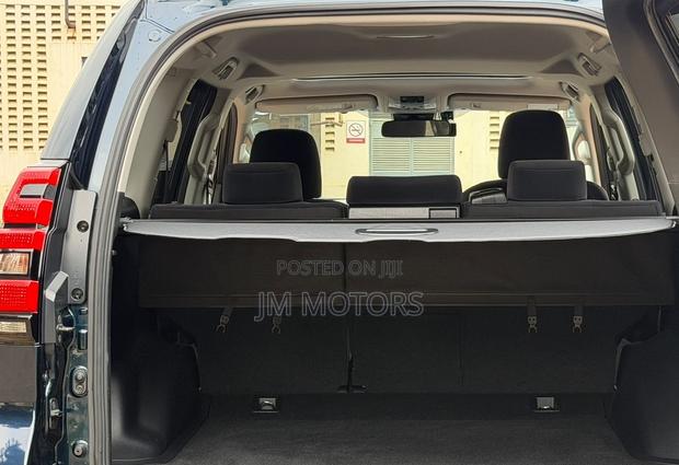 Toyota Land Cruiser Prado 2019 Blue
