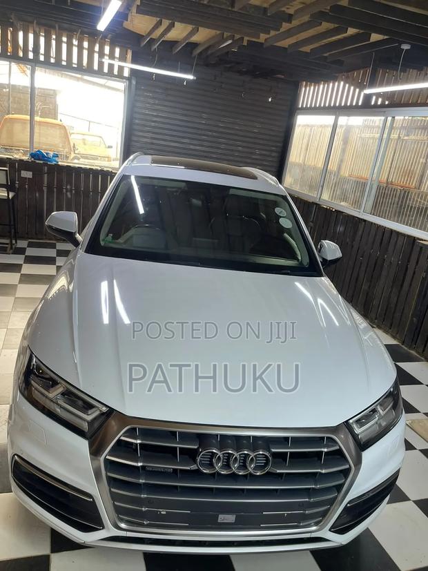 Audi Q5 2.0T Premium AWD quattro 2019 White
