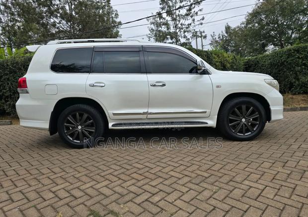 Toyota Land Cruiser 2008 White