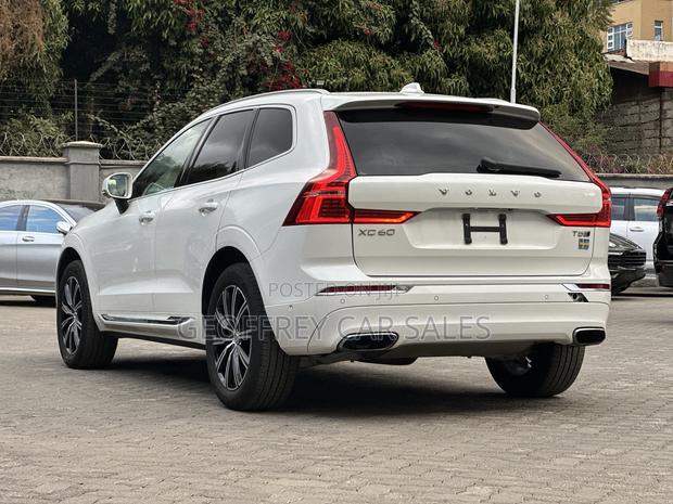 Volvo XC60 T5 Inscription AWD 2019 White