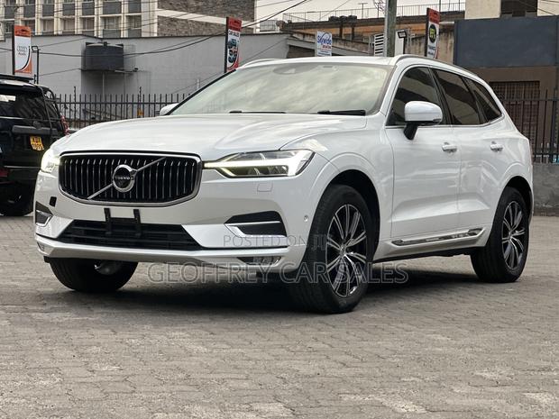 Volvo XC60 T5 Inscription AWD 2019 White