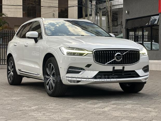 Volvo XC60 T5 Inscription AWD 2019 White