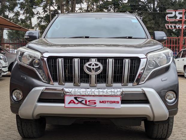 Toyota Land Cruiser Prado 2016 Gray