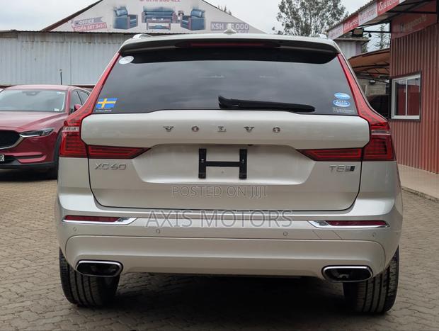 Volvo XC60 2019 Gold