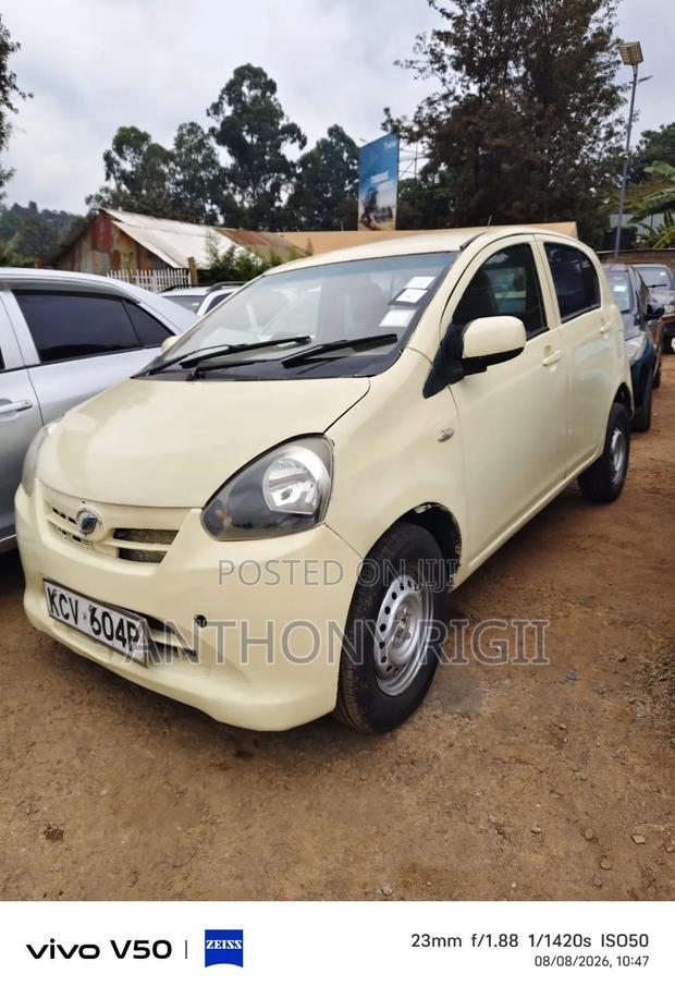Daihatsu Mira 2013 Yellow