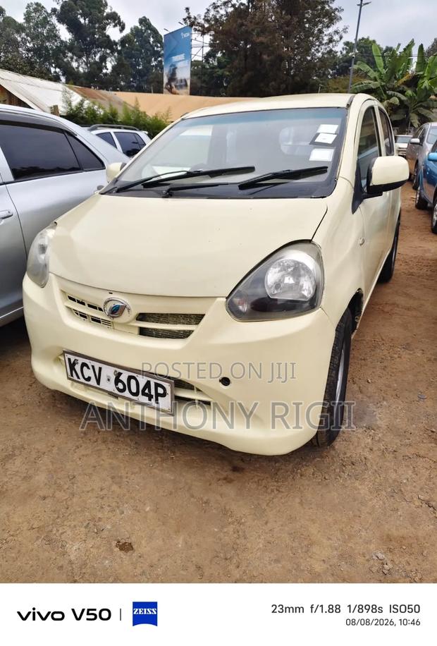 Daihatsu Mira 2013 Yellow