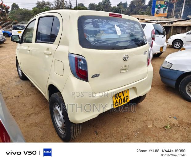 Daihatsu Mira 2013 Yellow