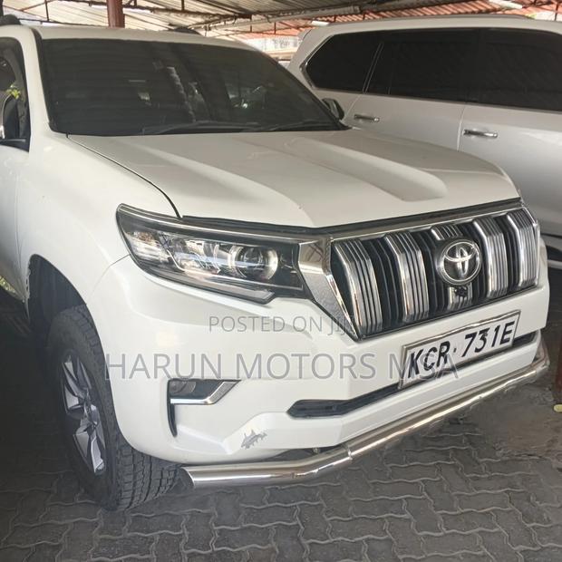 Toyota Land Cruiser Prado 2011 White